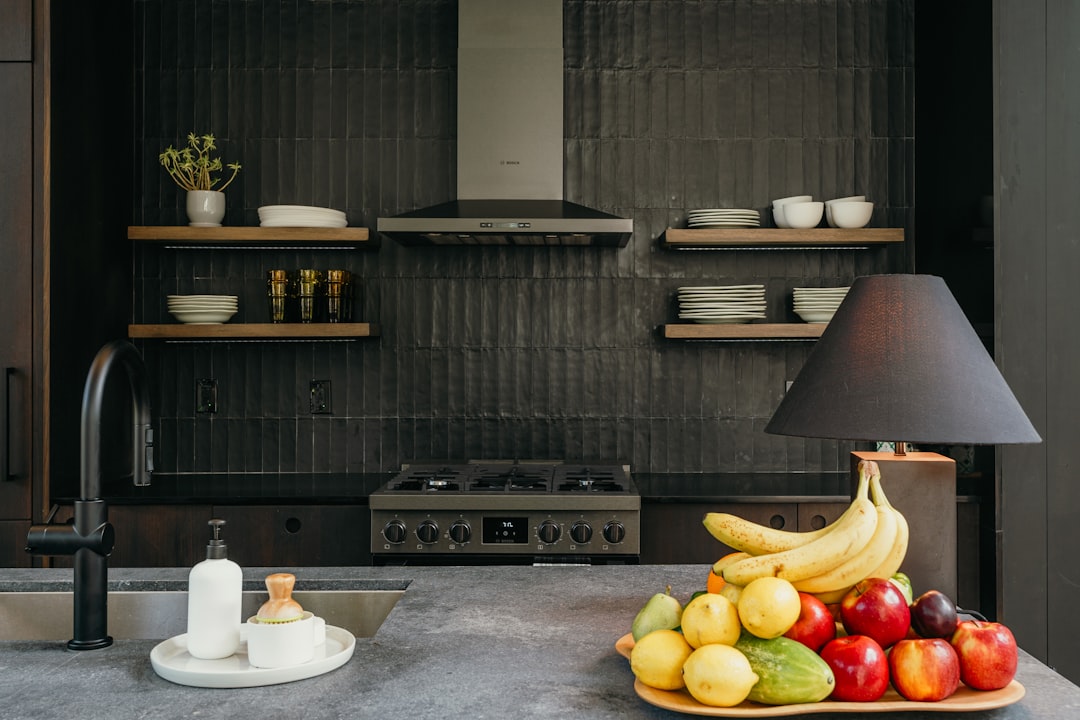 Specifying Black Granite Mosaic Tiles: Format and B2B Sourcing Guide