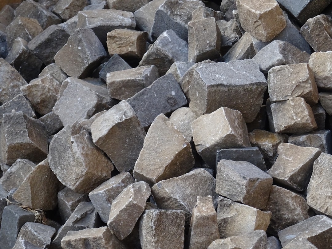 Global Natural Stone Trade Flows in 2025: Export Values Rise as Buyers Pivot to Tariff-Exempt Quartzite
