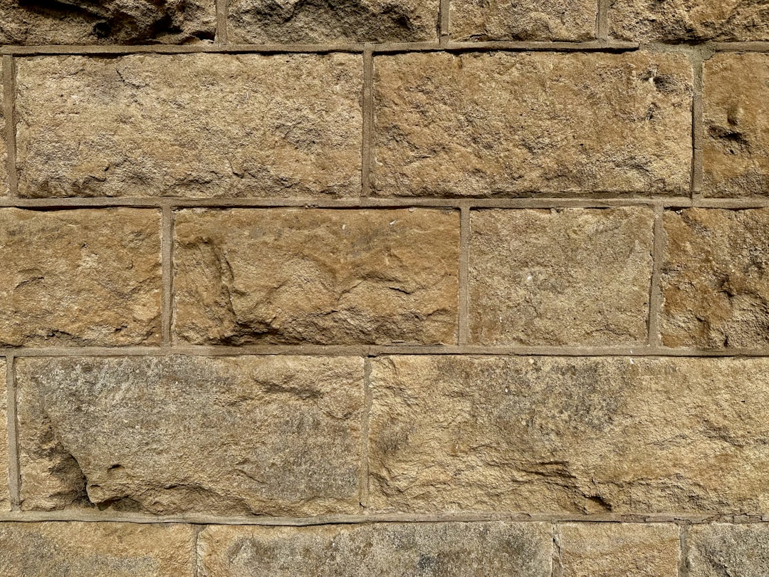 Sourcing Lannon Stone: A B2B Dolomitic Limestone Specification Guide