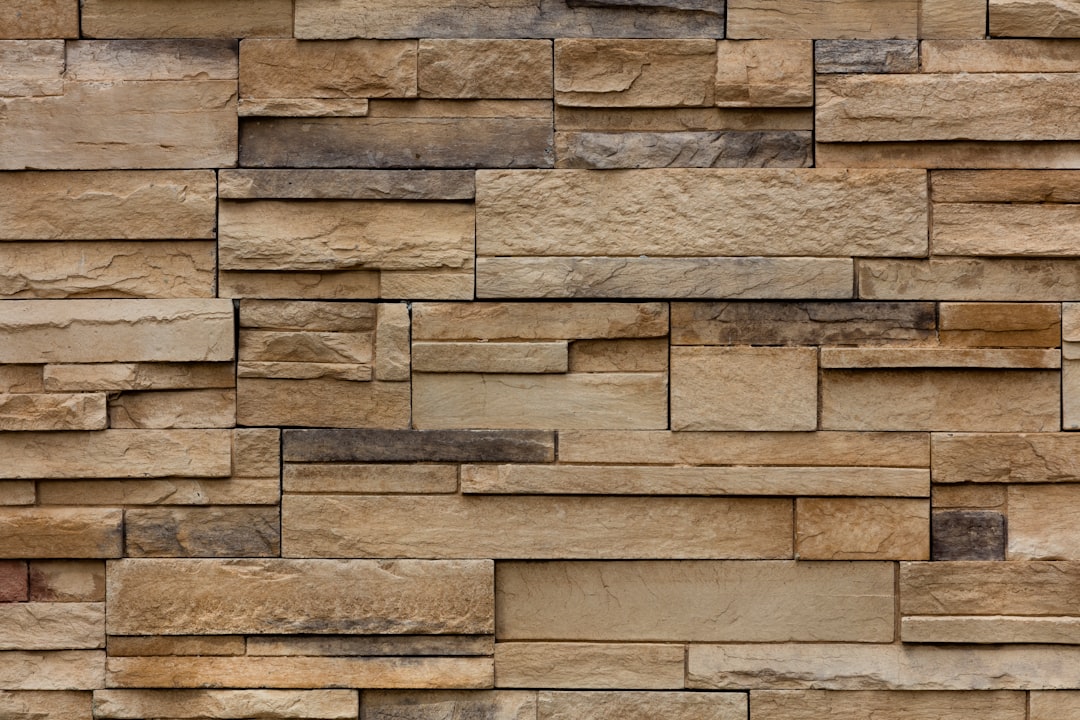 Ledge Stone Sourcing Guide: Natural Stacked-Stone Veneer