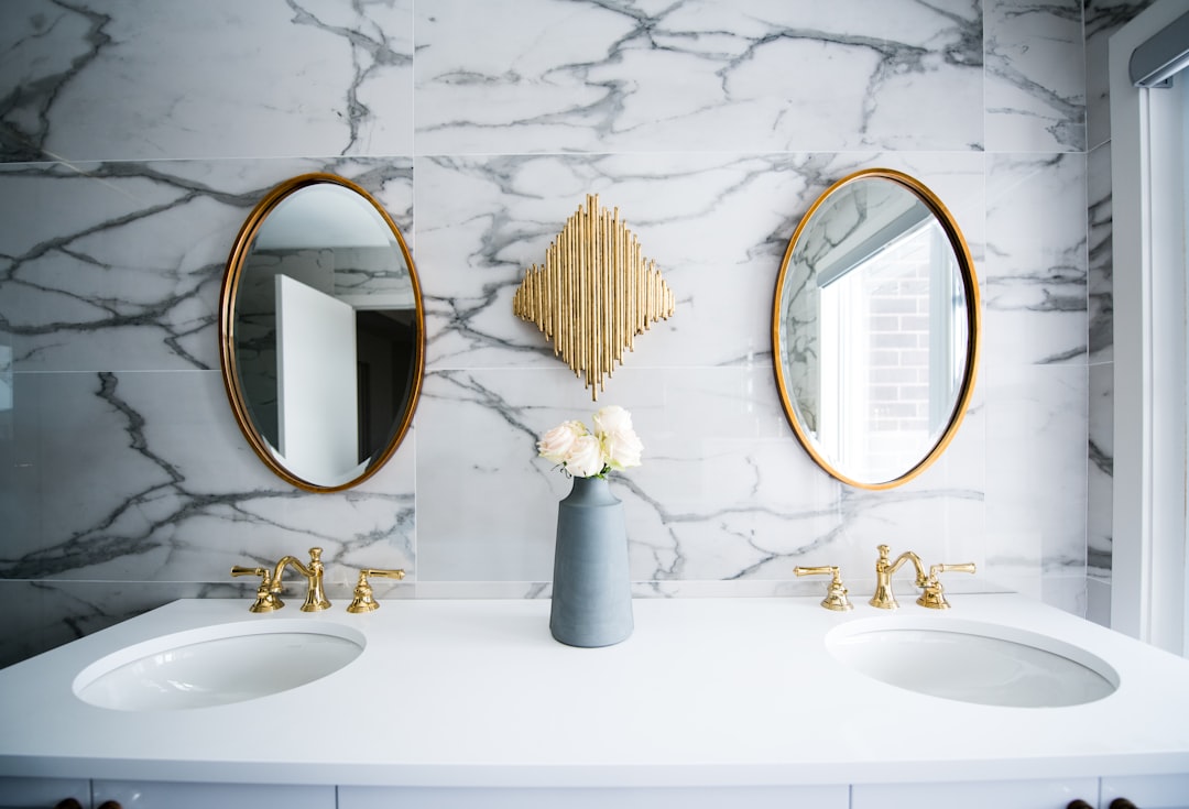 Specifying Marble Vanity Tops: Sourcing and Bathroom Application Guide