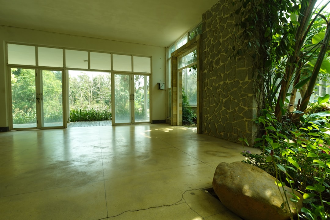 Natural Stone Flooring Selection: A B2B Guide to Durability, Slip Resistance, and Zoning