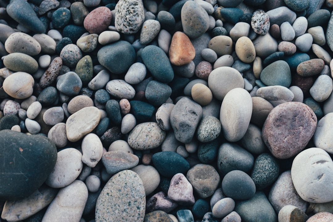 River Pebbles and Pebble Tiles Sourcing Guide