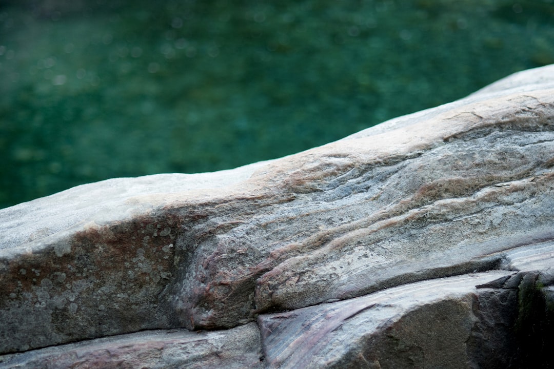 Sourcing Swimming Pool Coping Stones: A B2B Specification and Selection Guide