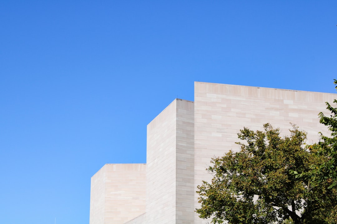 Specifying White Limestone: A B2B Sourcing and Cladding Guide