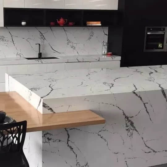 ألواح White Calacatta Quartz - Image 2