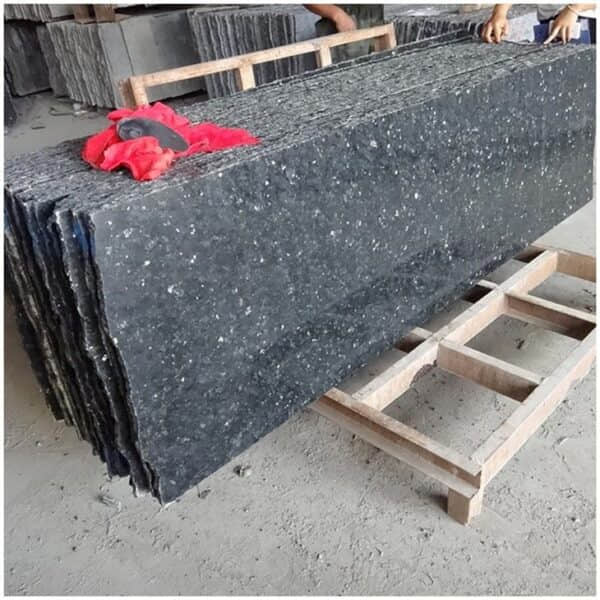 Emerald Green Granite Slabs - Image 3