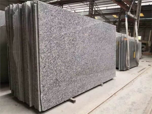 Spray White Granite Slabs - Image 3