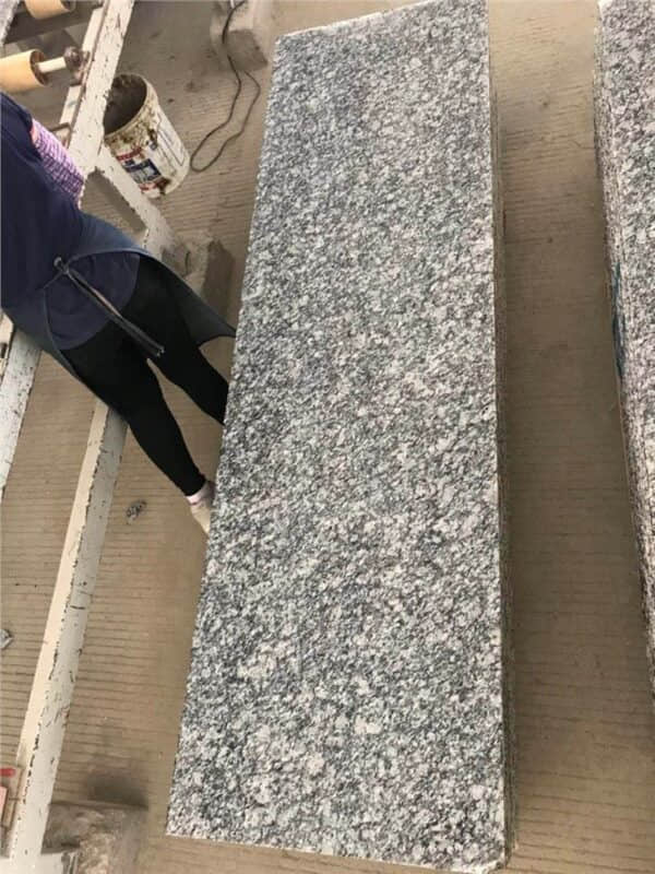 Spray White Granite Small Slab - Image 4