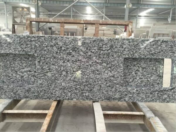 Spray White Granite Slab For Countertops - Image 4