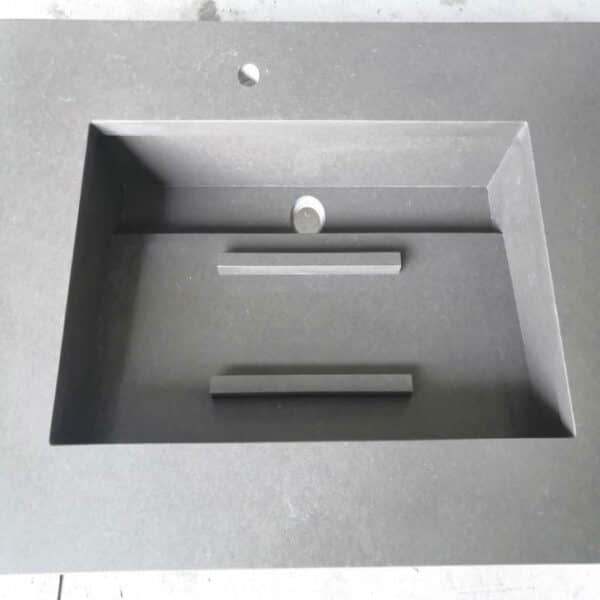 Quartz Vanity Top With Integral Basin