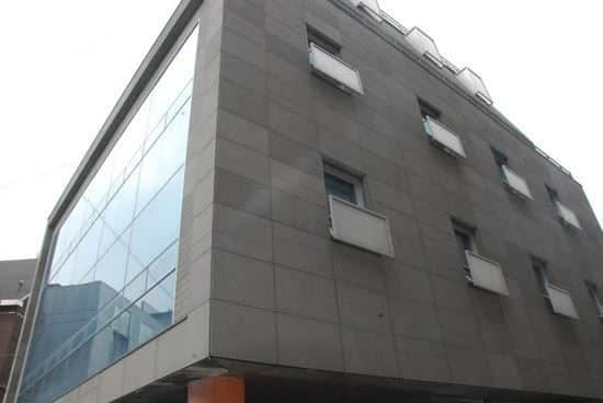 Apple Grey Limestone Tiles - Image 2